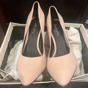 Elizabeth and James Nude Heels